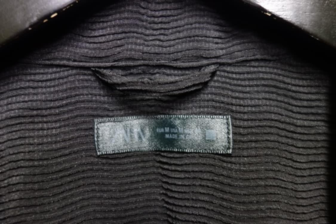 Zara 자라 웨이브 텍스쳐드 셔츠 블랙 M (100~105)  상품이미지4