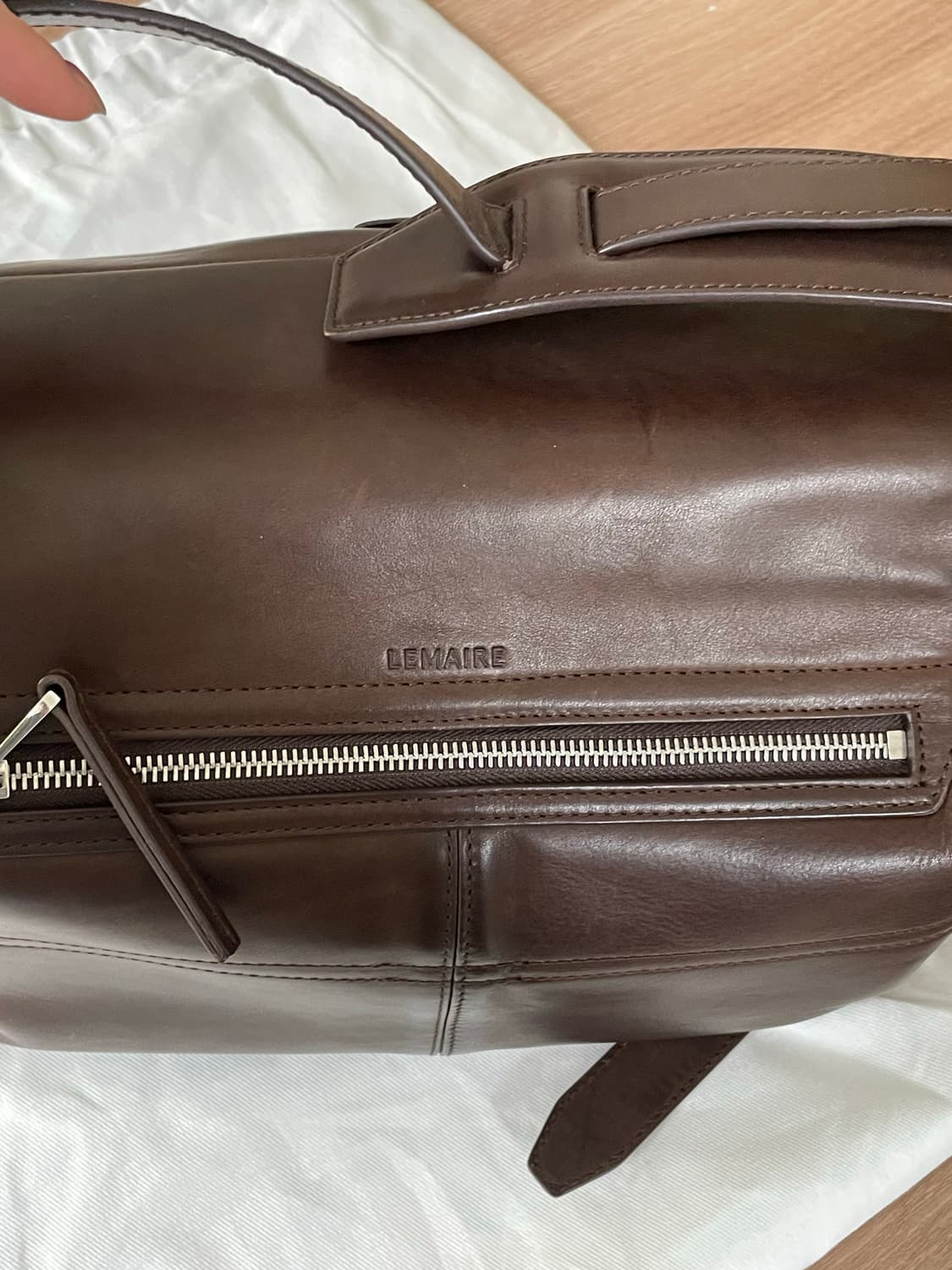 르메르 기어백 미디움 다크초콜렛 상품이미지6