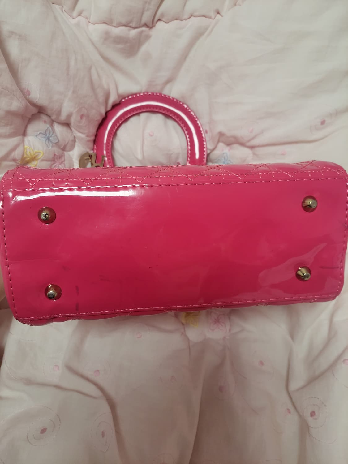 급처상태양호!디올 핑크 레이디백미듐페이던트까나쥬에나멜 가방 토트백크로스백 상품이미지2