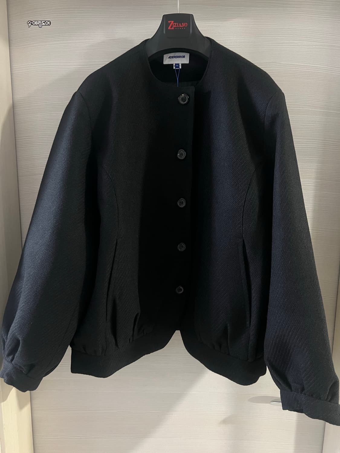 아더에러 아테 atte 블랙 자켓 M (105) 상품이미지1