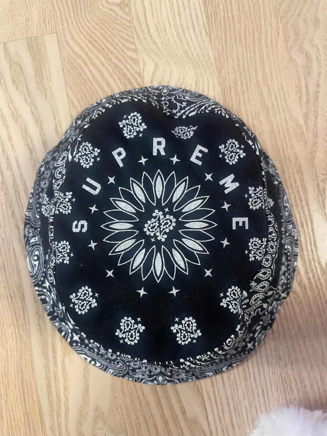 슈프림 반다나 크러셔햇 22SS 상품이미지2