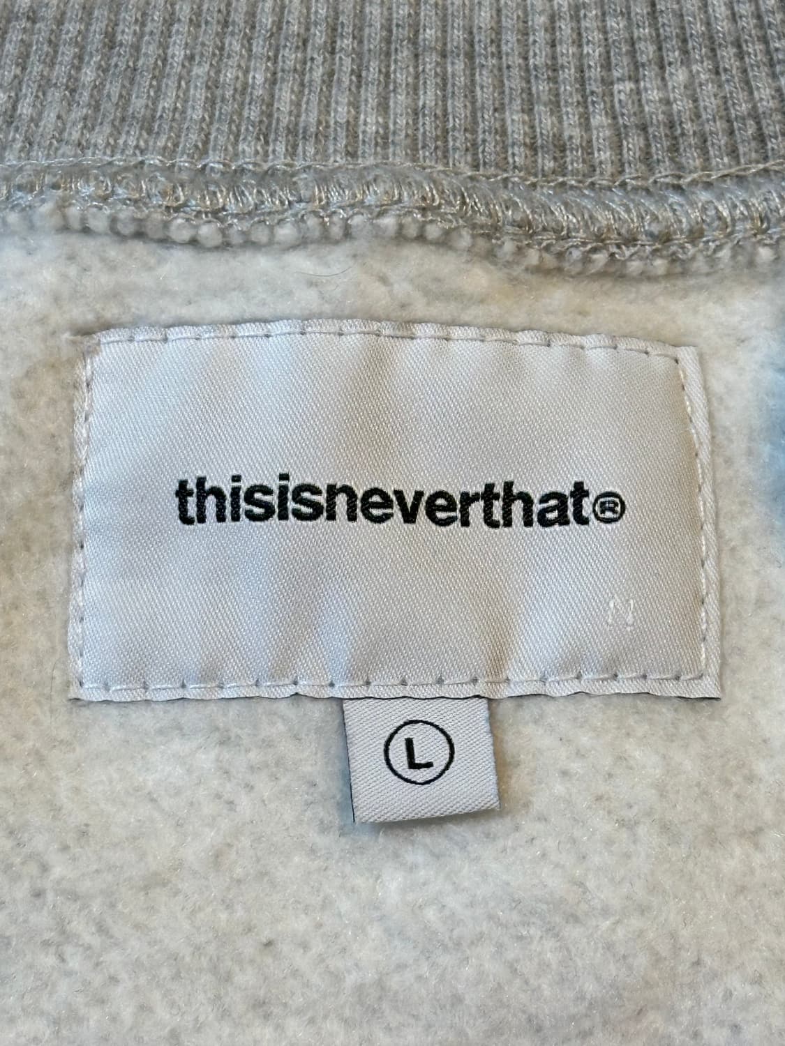 디스이즈네버댓 스펠아웃 아치로고 맨투맨 그레이 상품이미지4