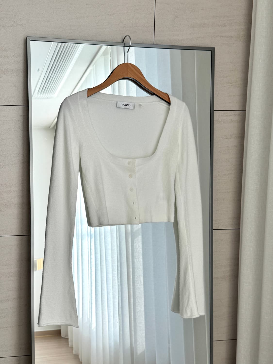 귀조(Guizio) 화이트 크롭 가디건 상품이미지2