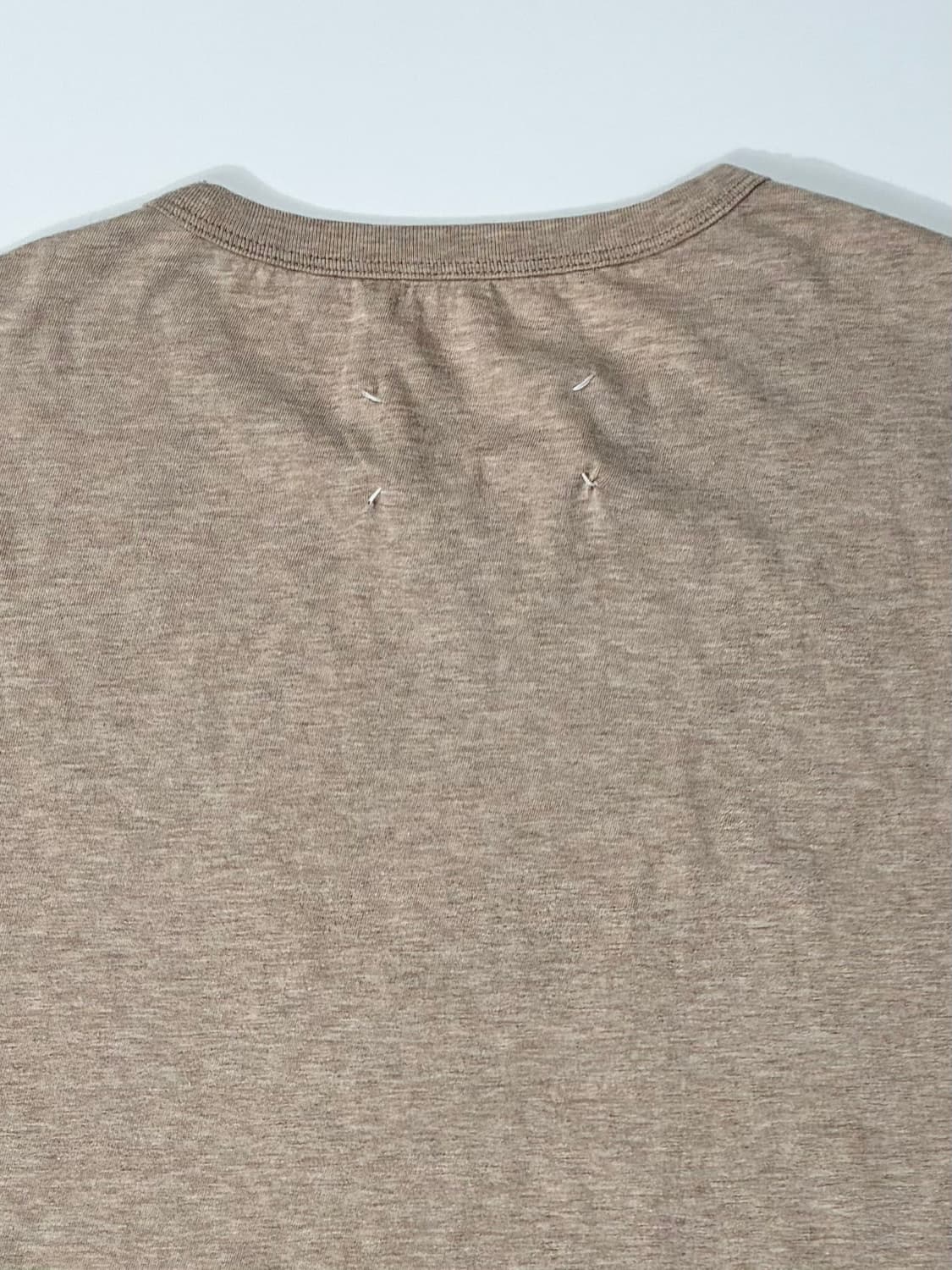 메종 마르지엘라 리버스 로고 티셔츠 베이지 50사이즈 상품이미지4