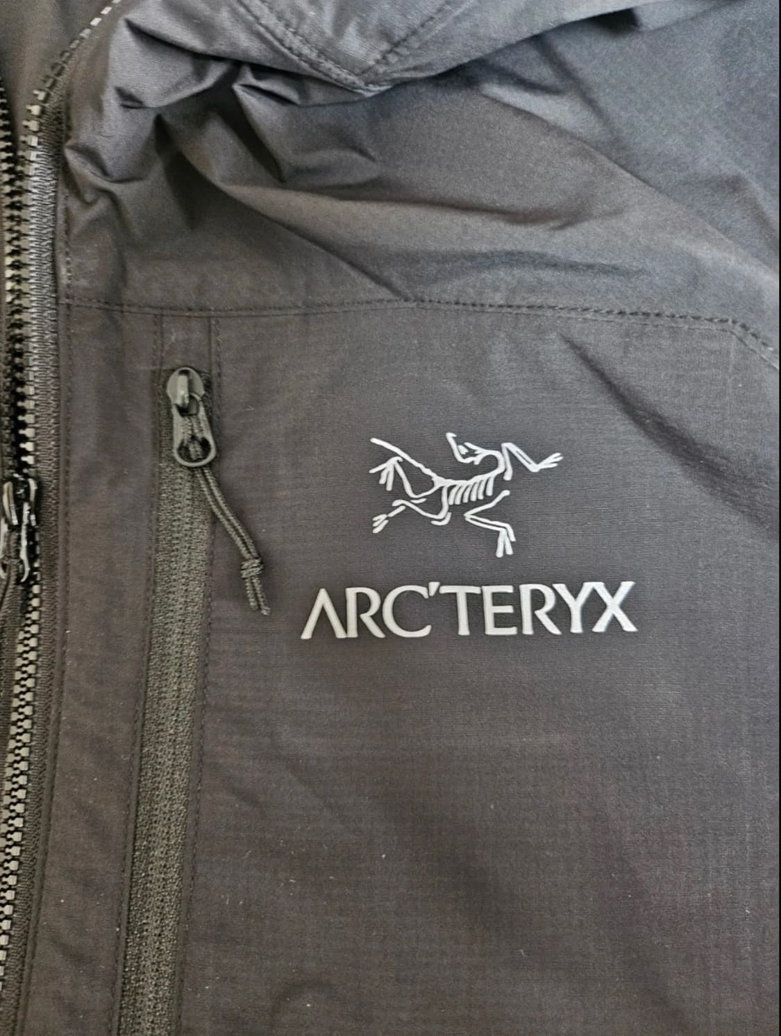 아크테릭스 스쿼미시 바람막이 상품이미지2