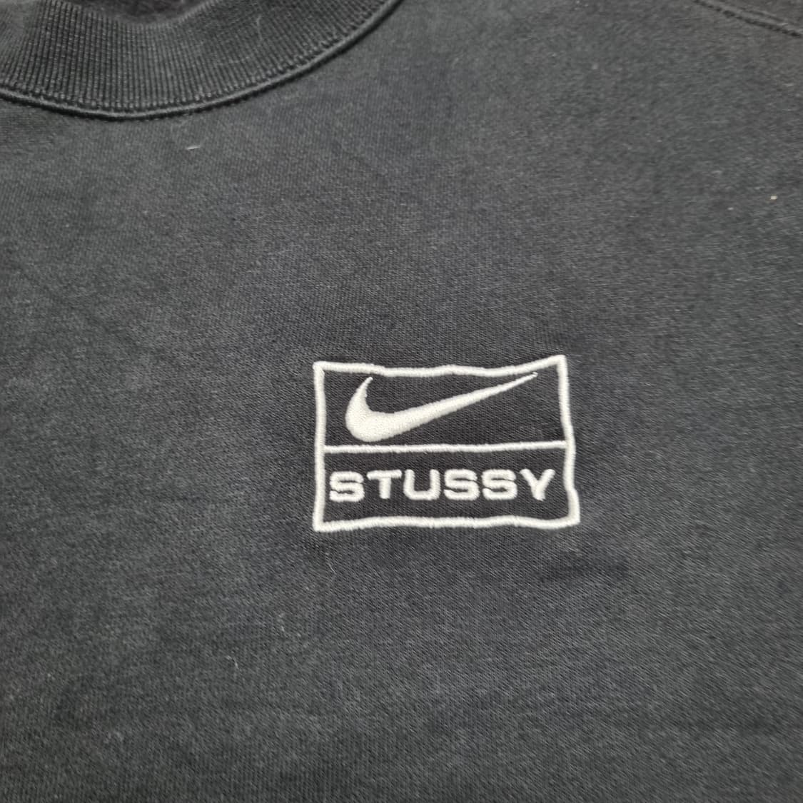 나이키 x 스투시 협업 NRG 크루넥 블랙 (XS) 상품이미지4