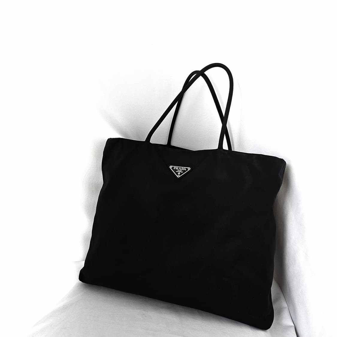 [정품 PRADA] 프라다 포코노 나일론 사각 토트백 라지 상품이미지9