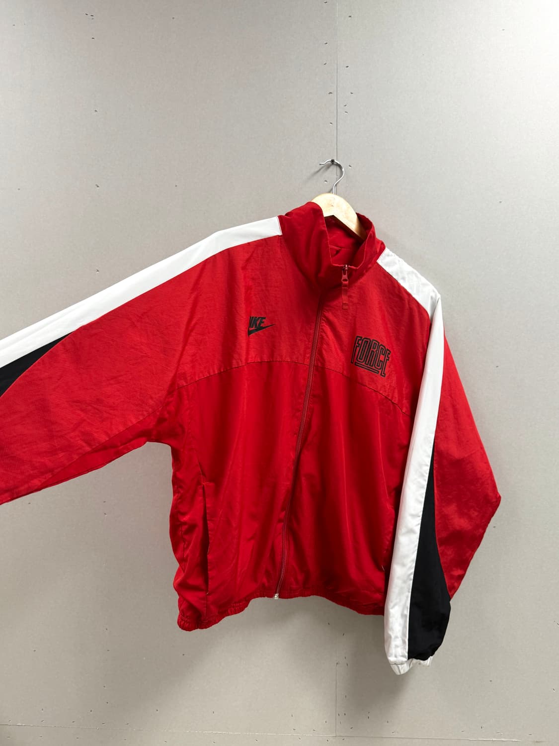 남성 95-100 / 나이키 스타팅 바람막이 레드 상품이미지3