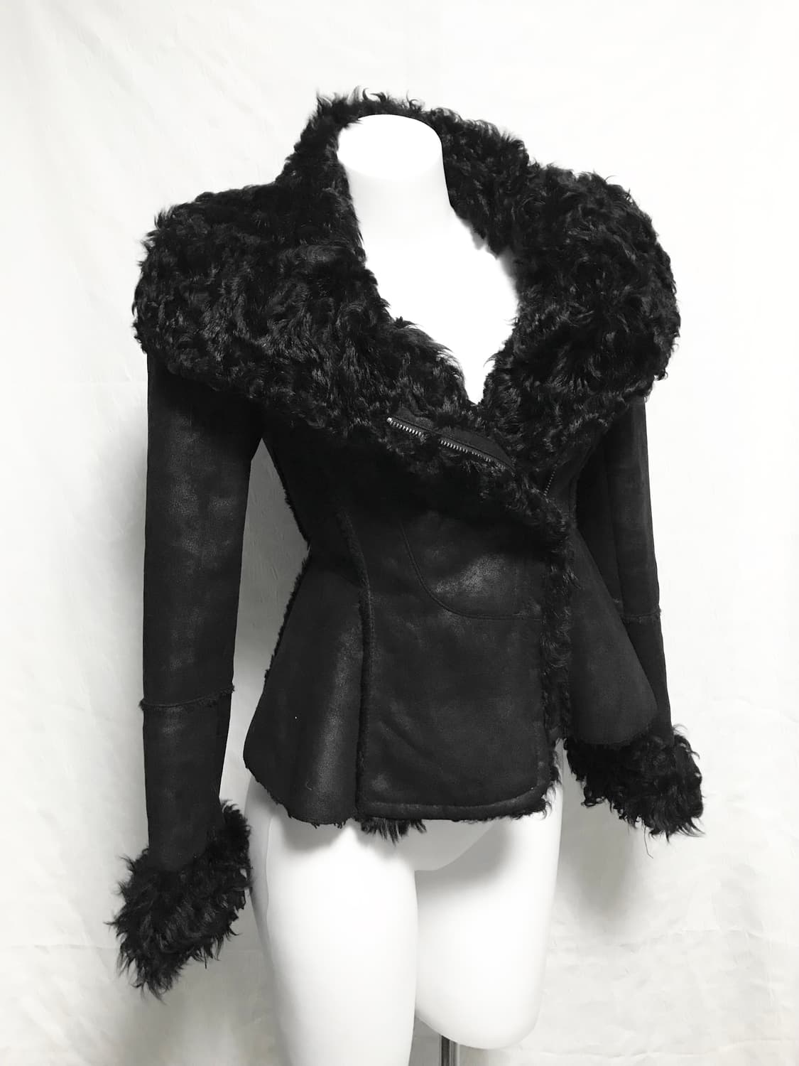 택포•빈티지 사선 지퍼 양털 무스탕 퍼자켓 상품이미지3