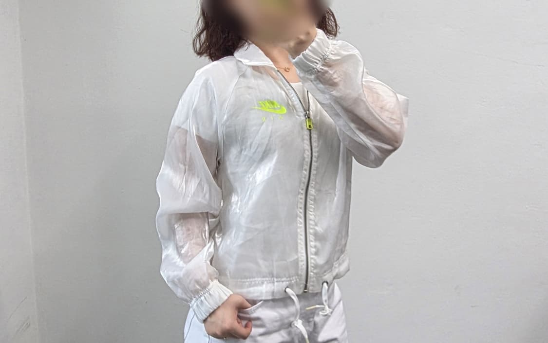 [프립]나이키 시스루  바람막이 흰색 형광 로고 상품이미지2