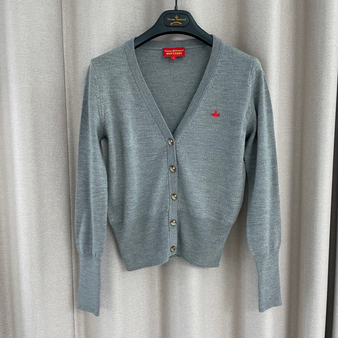 비비안웨스트우드 브이넥 가디건-그레이 상품이미지2