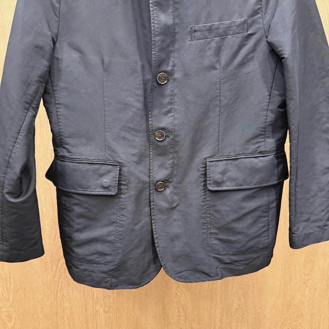 빈폴 블레이저 스탠드카라 소매 버튼 플랩 포켓 디테일 블랙 상품이미지5