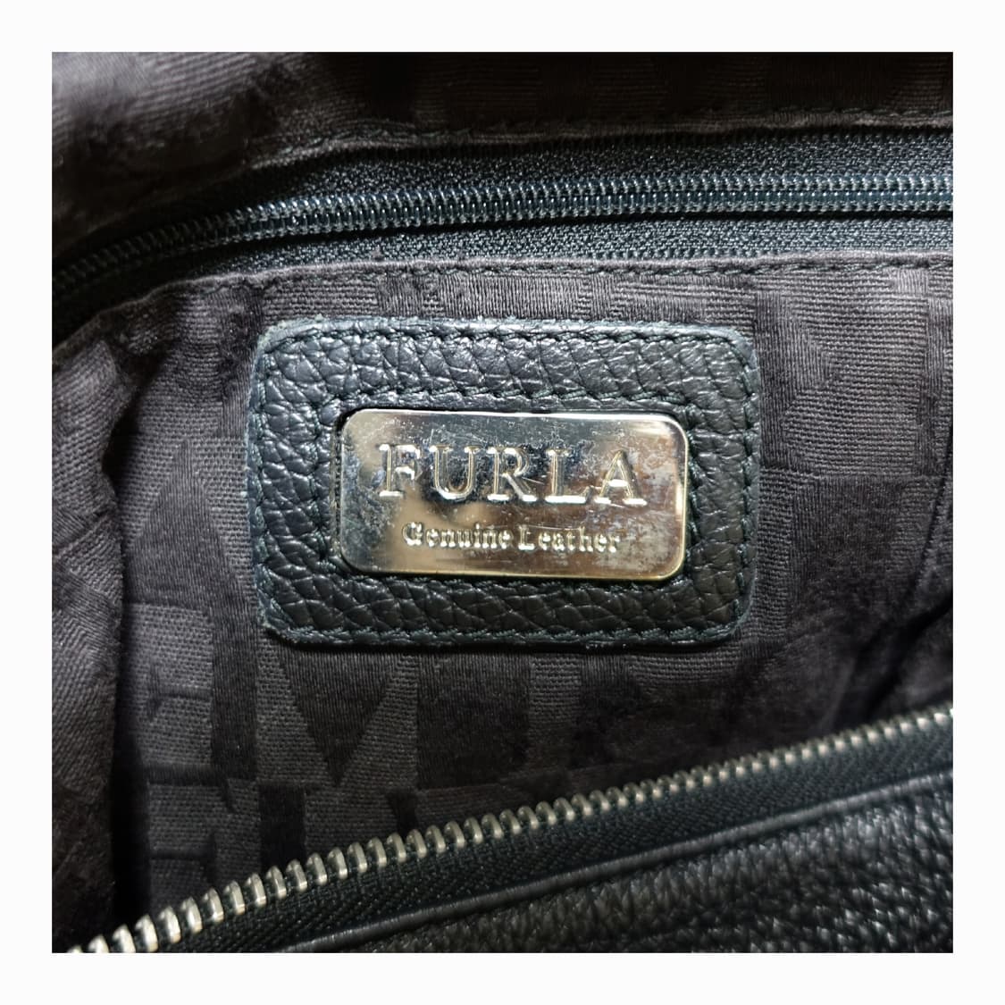 FURLA  훌라 아티잔 스타일 제뉴인레더 메탈 벨트 레더 크로스백 상품이미지9