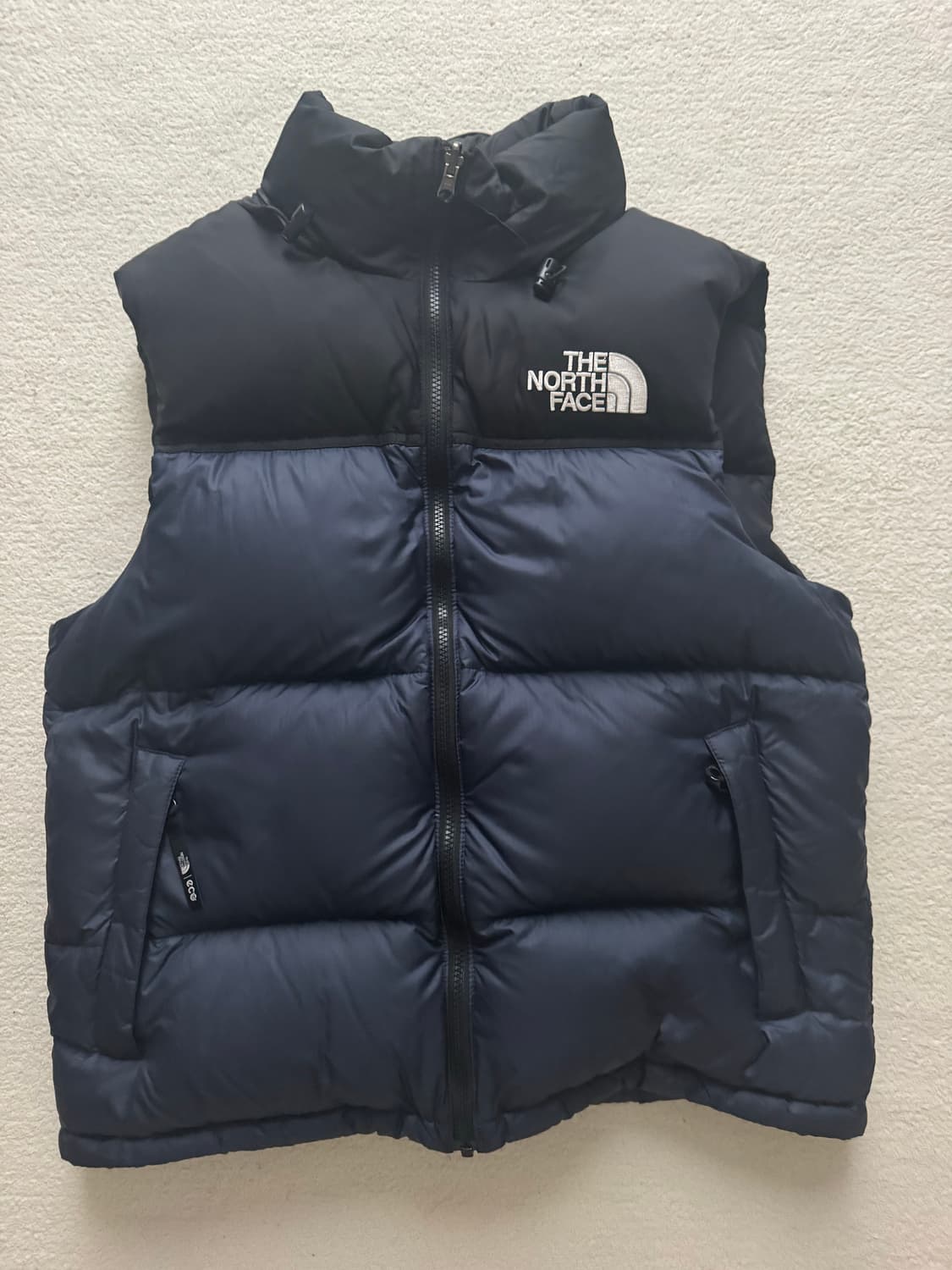 노스페이스 에코 눕시 조끼패딩 네이비 상품이미지2