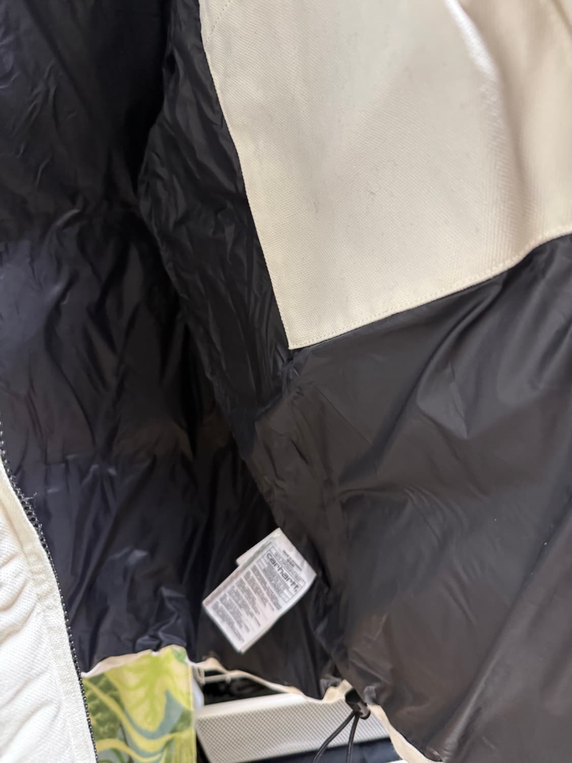 칼하트wip brooke 자켓 판매합니다 상품이미지4