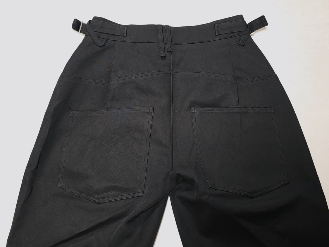 Yiyae 블랙 팬츠 상품이미지4