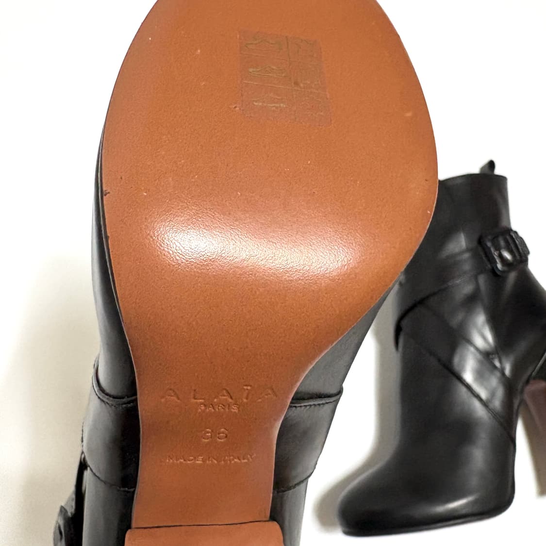 ALAIA 알라이아 부티힐 앵클부츠 상품이미지4