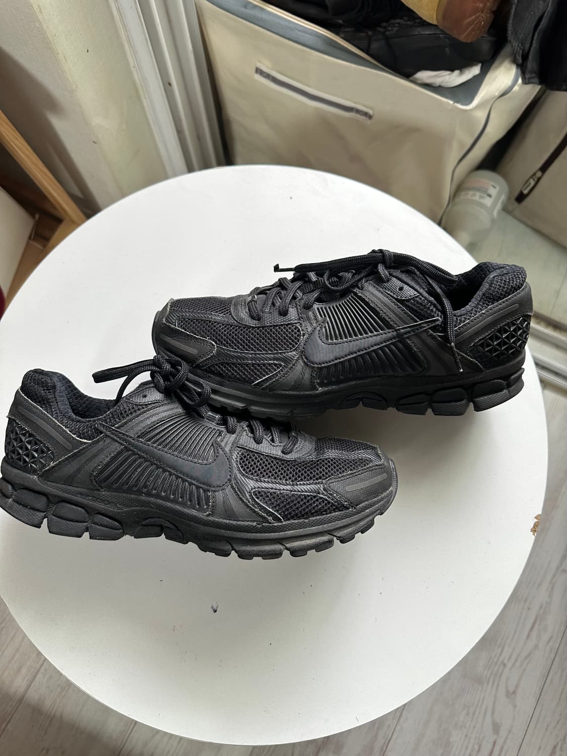 나이키 줌 보메로 5 올블랙 운동화 270  상품이미지2