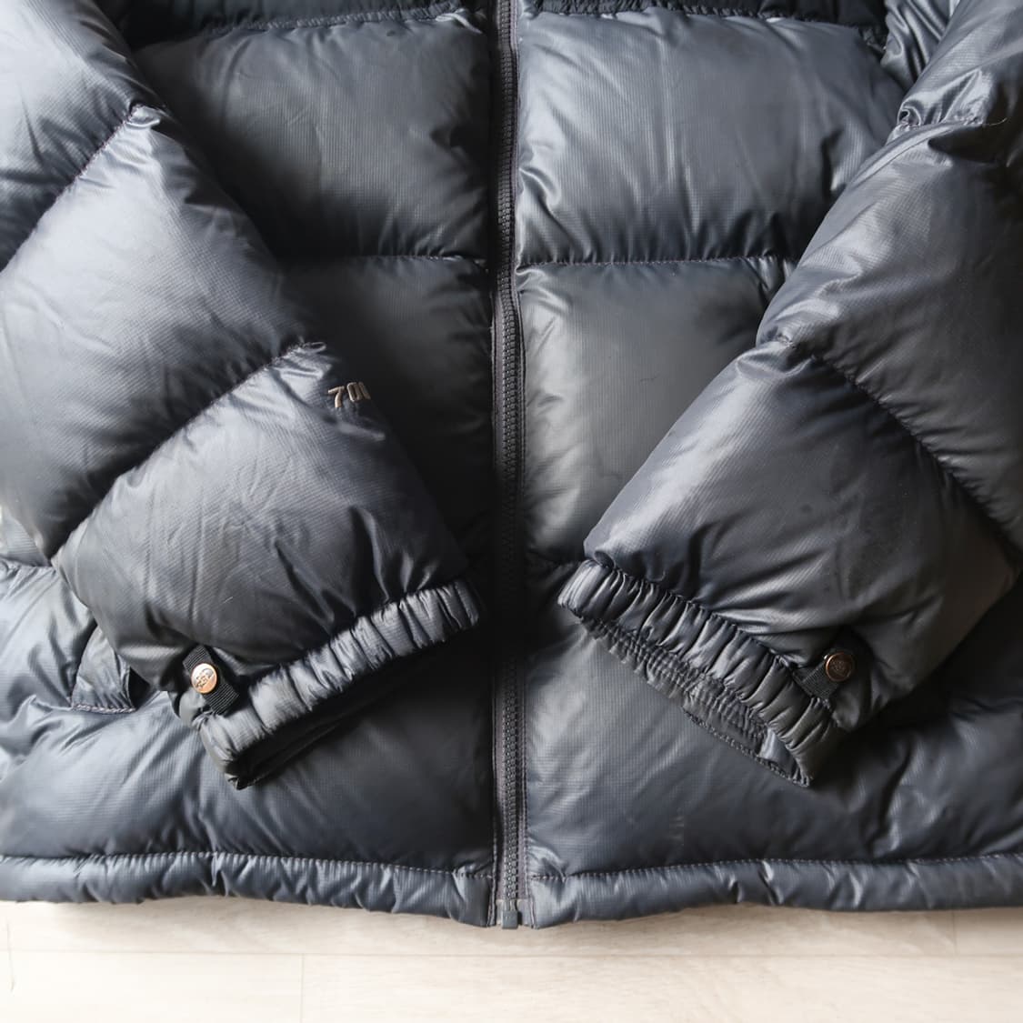 노스페이스 700 눕시 그레이 다운 패딩 상품이미지6