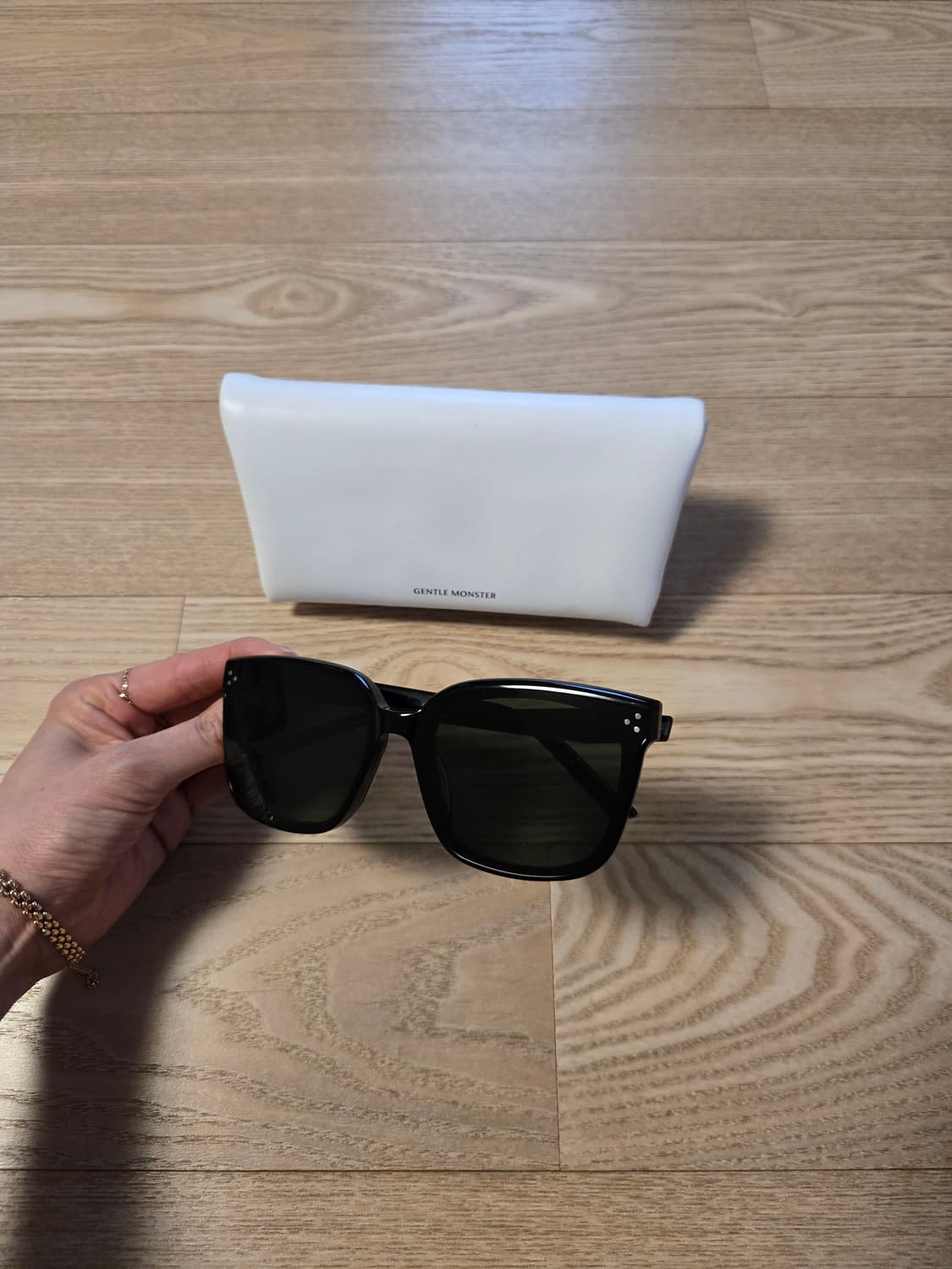 젠틀몬스터 DEAR 디어 선글라스 케이스포함 상품이미지3