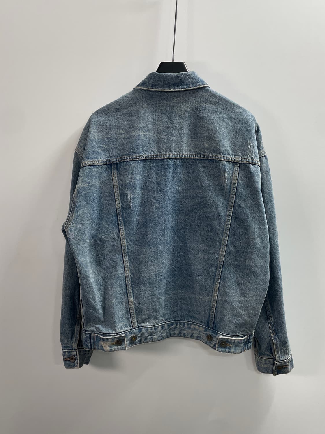 에비수 워싱 오버핏 데님 자켓 (on.475) 상품이미지3