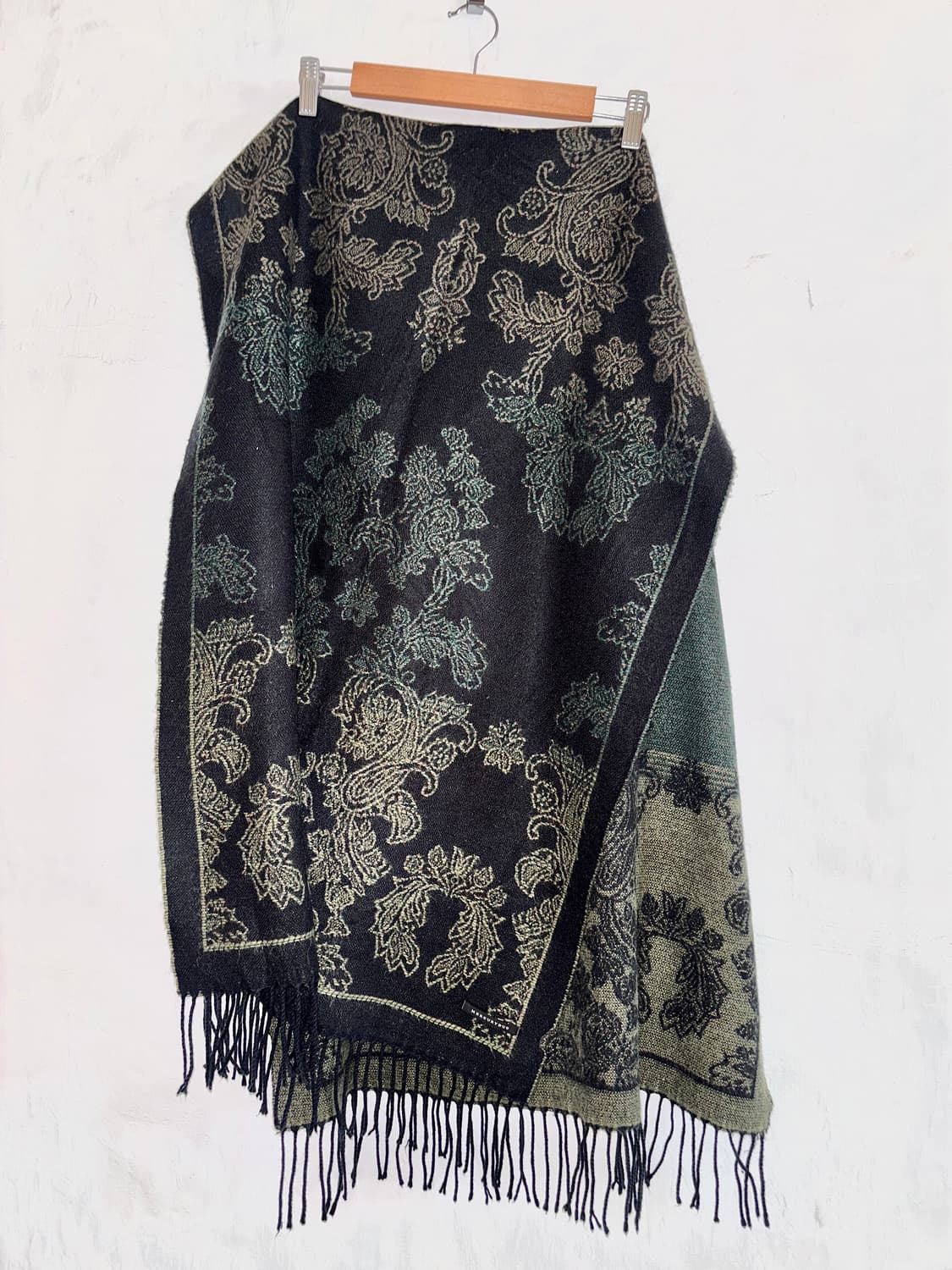 MERCURYDUO 자카드 패턴 숄 머플러 / Khaki Black 상품이미지5