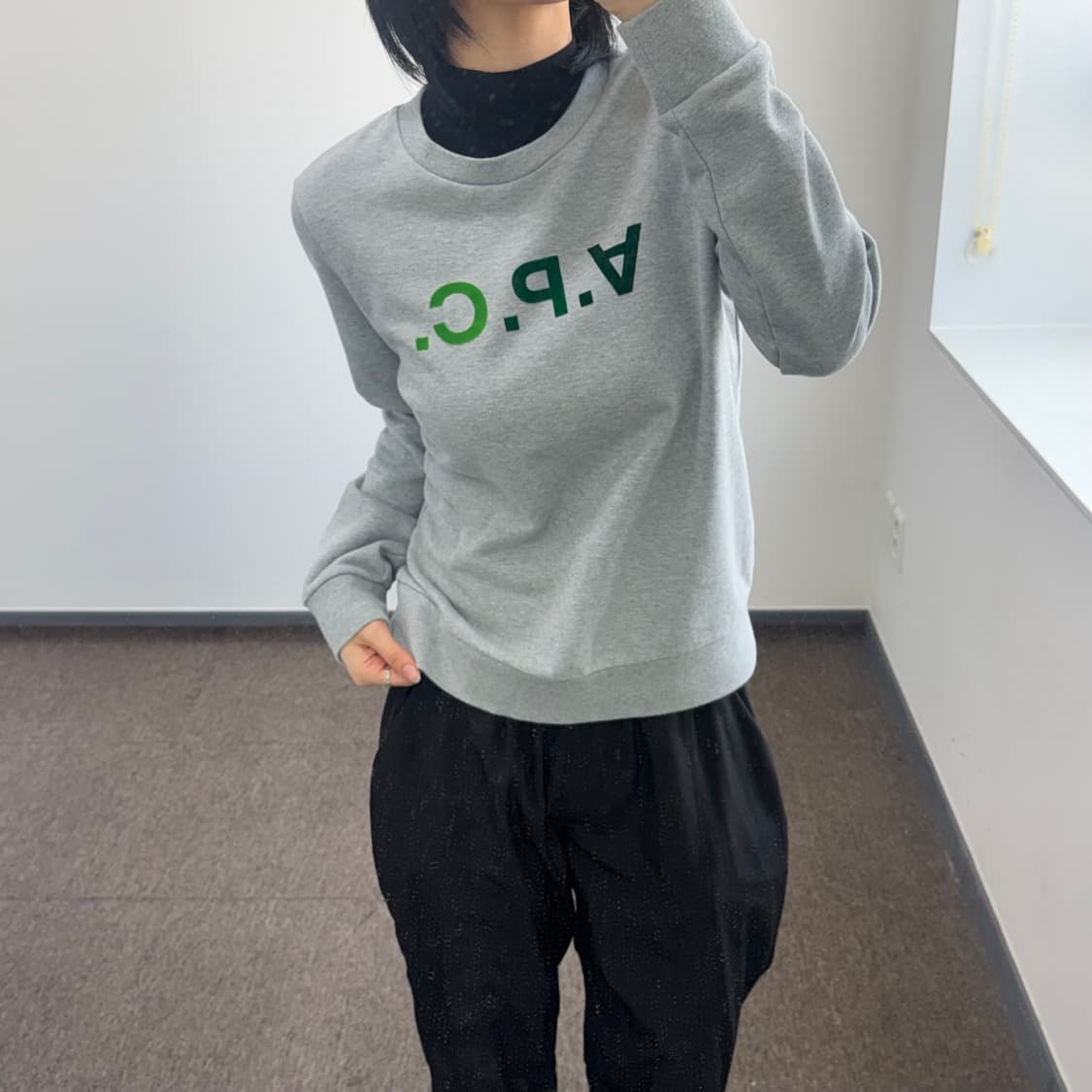 APC 아페쎄 그린 로고 그레이 맨투맨 상품이미지2