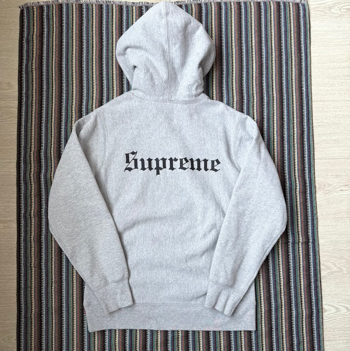 슈프림 마돈나 버닝 후드티 상품이미지4