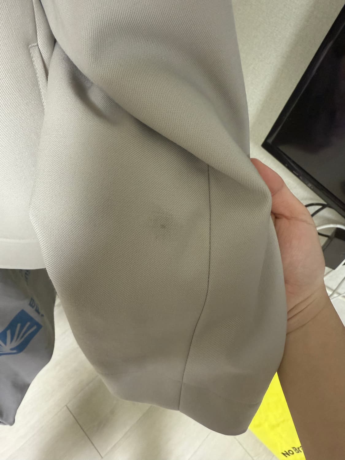 쿠어 오버핏 울 크롭 자켓 크림 상품이미지4