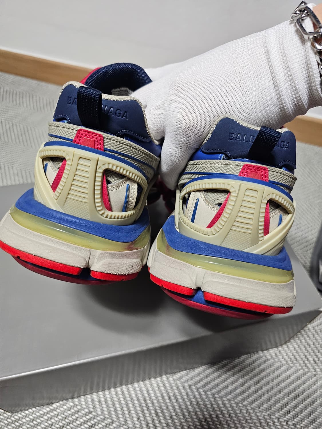 발렌시아가 트랙2 건담 42사이즈 (풀박스) 상품이미지7