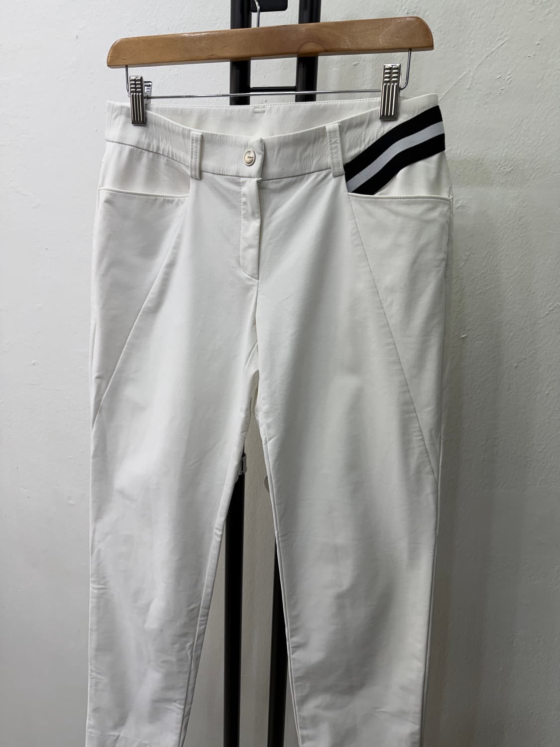 정품) 타이틀리스트 21ss 여성 화이트 삼선 라인 팬츠 28 상품이미지3