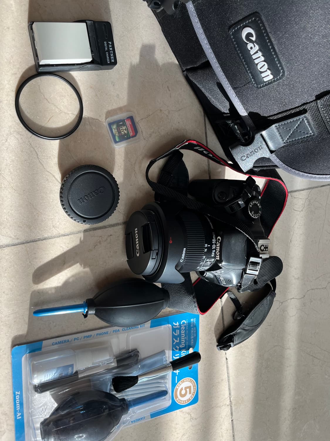 캐논 EOS 550D 카메라 + 렌즈 가방 클리닝 키트 상품이미지1