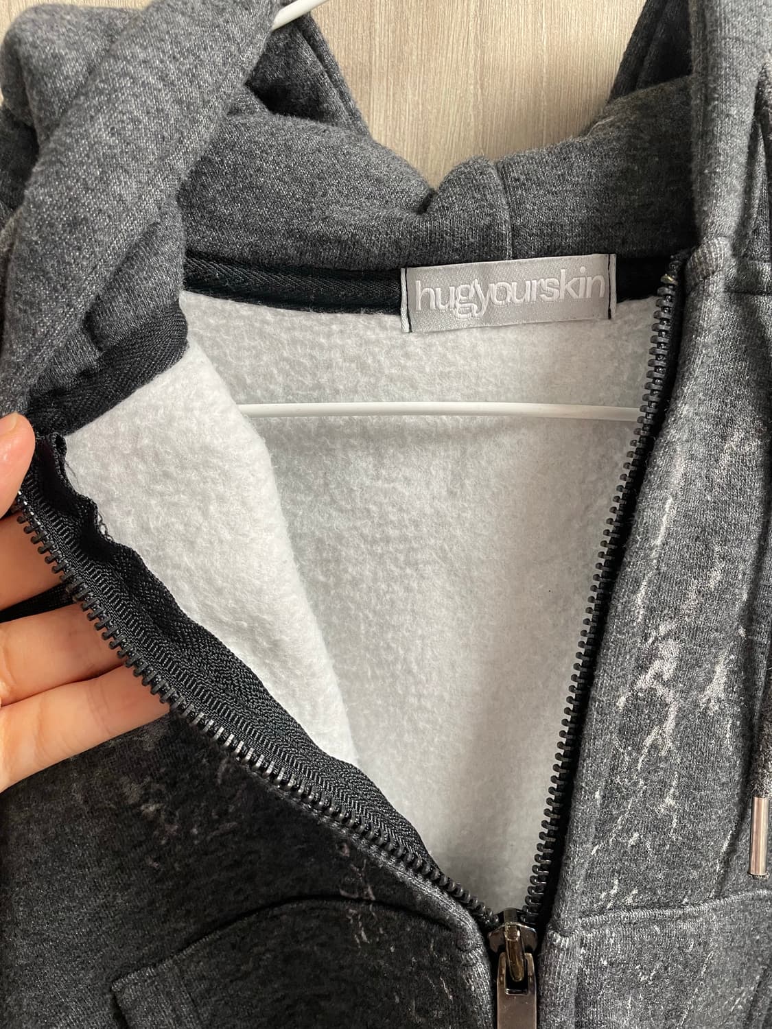 [급처] 허그유어스킨 후드집업 상품이미지4