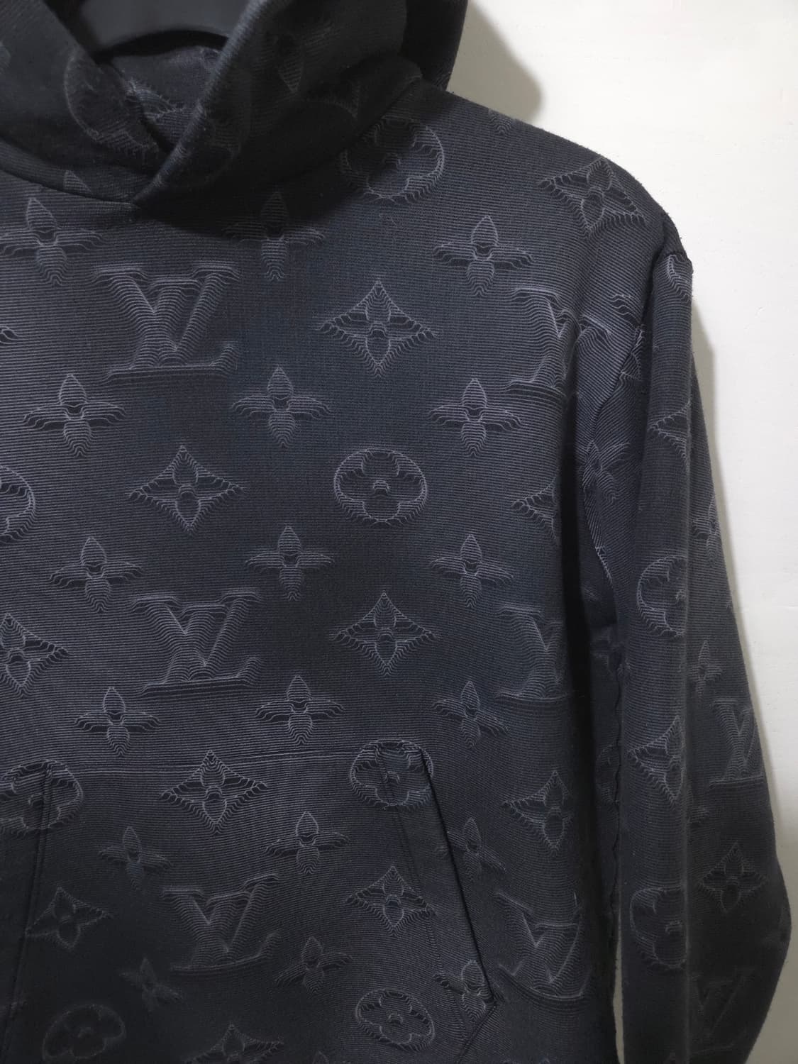 [새상품급] 루이비통 2054 모노그램 후드티 M Size 상품이미지4
