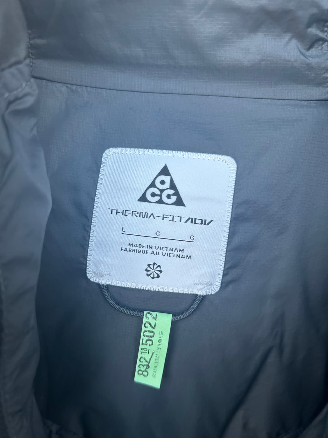 나이키 ACG 써마핏 블랙 패딩 자켓 L 상품이미지6