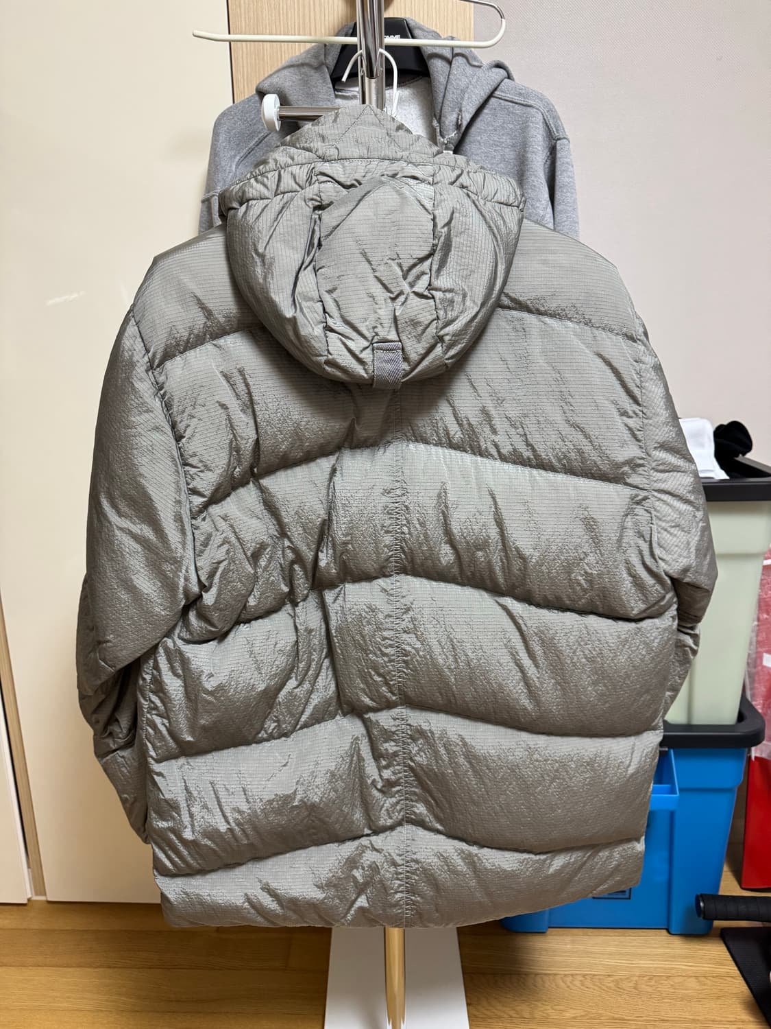 스톤아일랜드 나일론 메탈 그레이 패딩 판매중! 상품이미지4