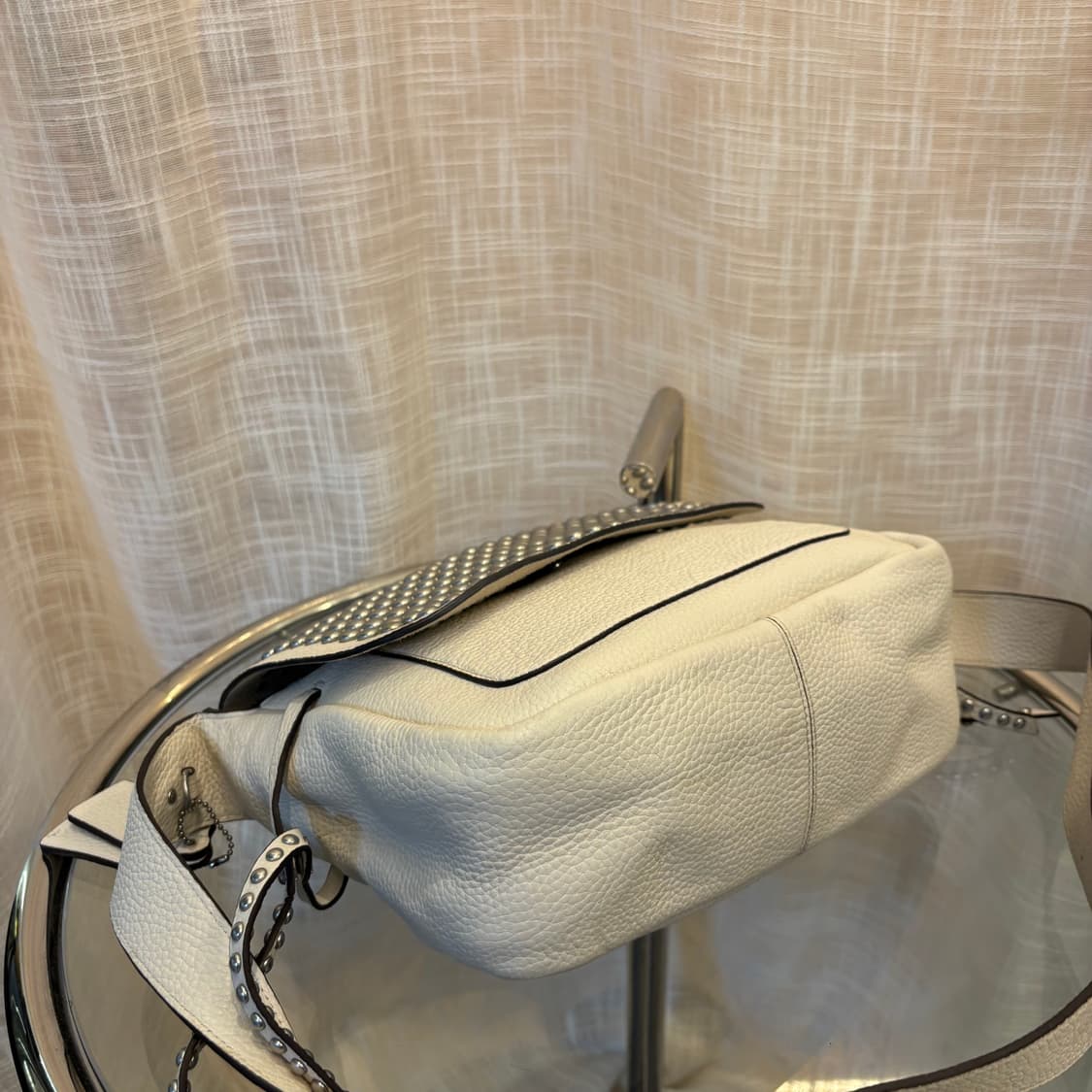 정품 코치 스터드 가죽 숄더백     상품이미지8