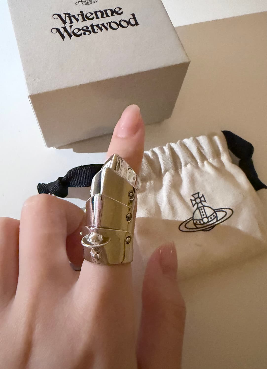 비비안웨스트우드 아머링 반지 상품이미지2