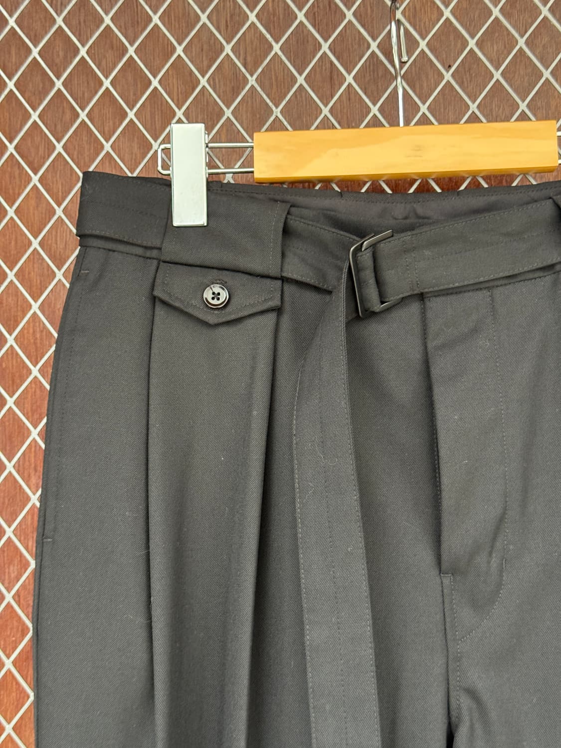 인사일런스 벨티드 투턱 부츠컷 슬랙스 31 상품이미지2