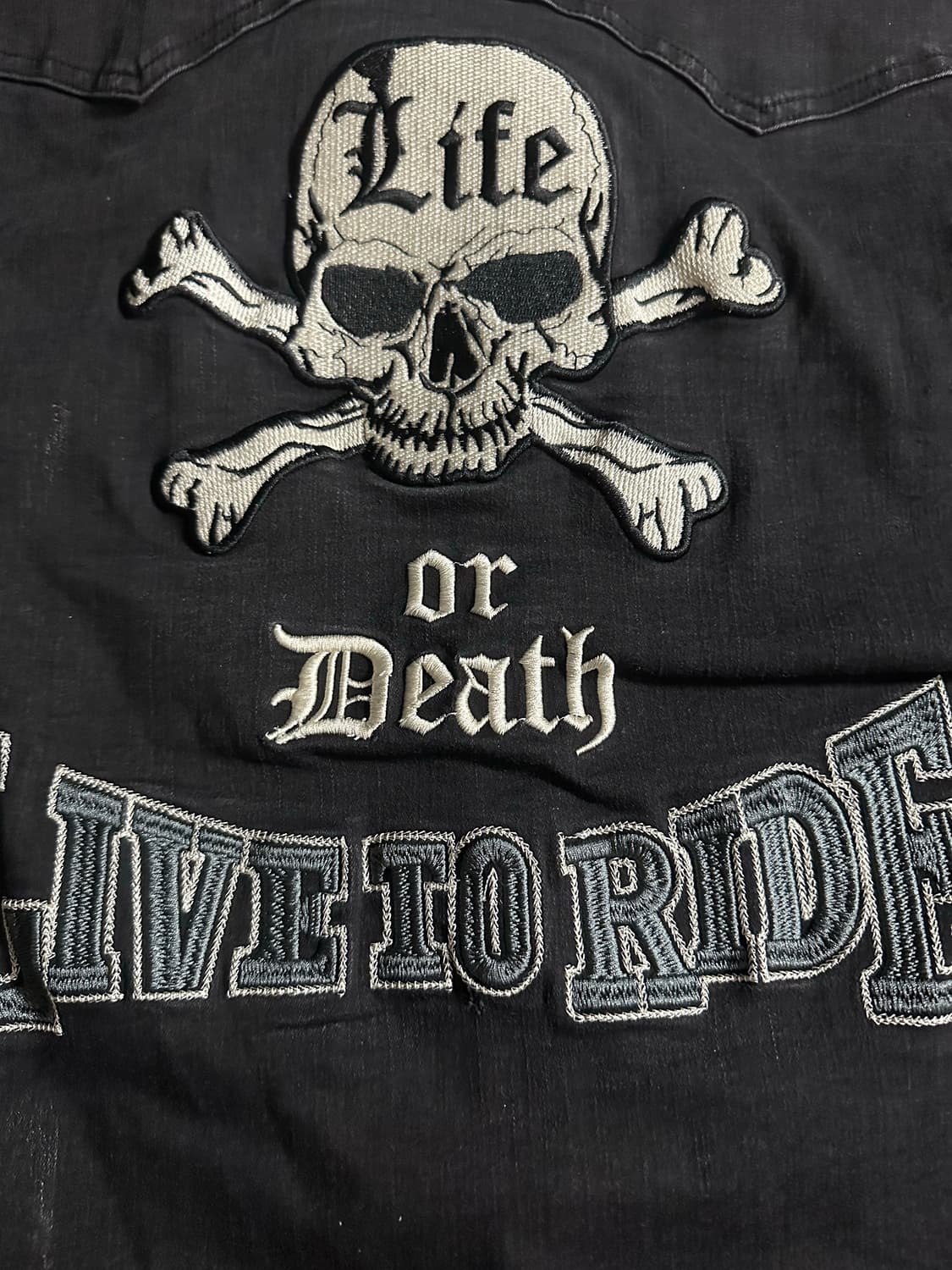 블랙 데님 스컬 패치 셔츠 상품이미지4