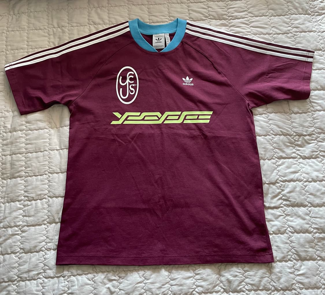 아디다스 x 예스아이씨 BS 팀 티셔츠 빅토리 크림슨 - KR 사이즈 상품이미지1