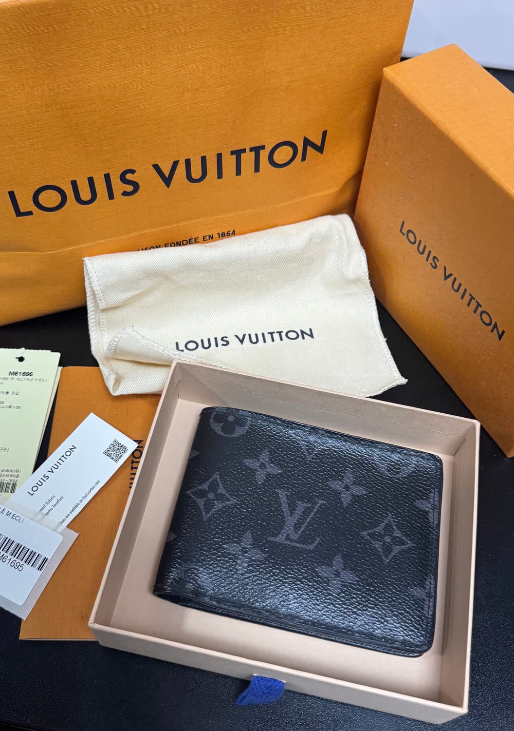 (풀박스) 루이비통 멀티플 월렛 모노그램 이클립스 반지갑 상품이미지1