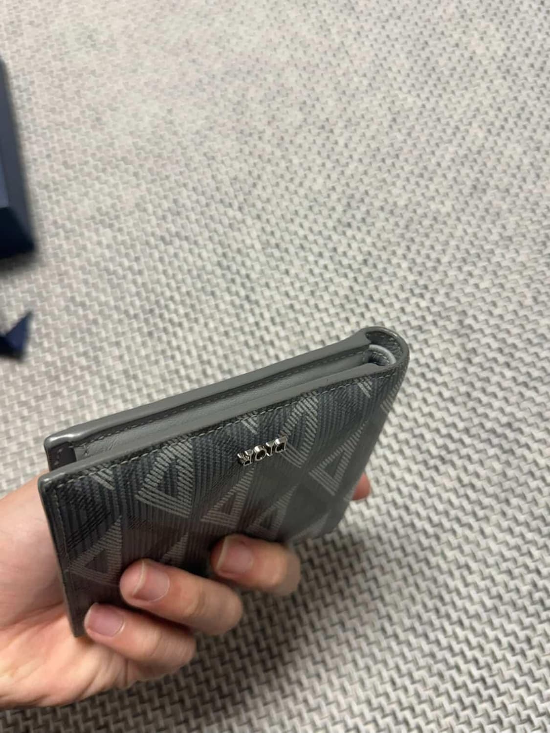 디올 다이아몬드 캔버스 반지갑 상품이미지4