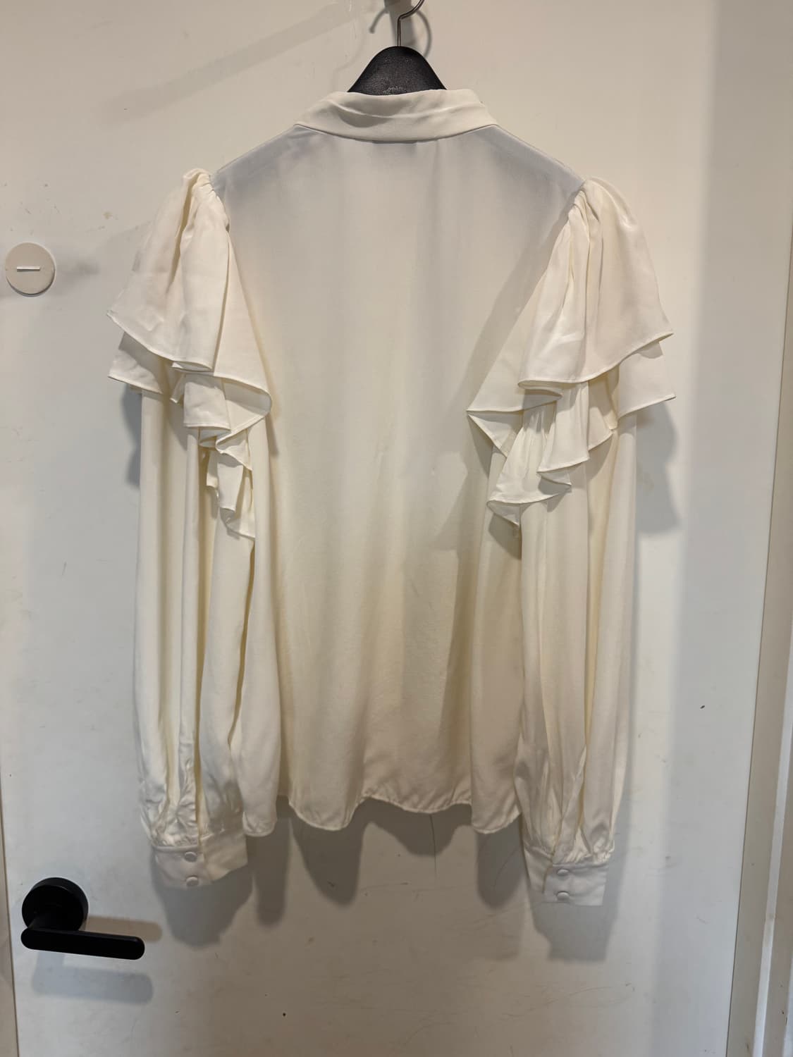 앤아더스토리즈 실크 블라우스 상품이미지3