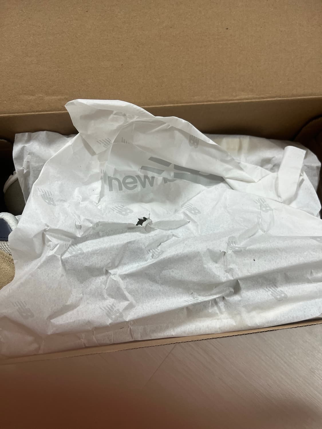 뉴발란스 990 v3 올리브 상품이미지6