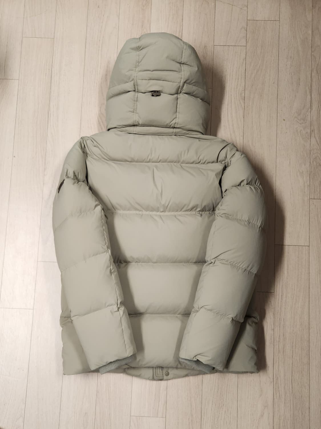 헤지스남성  베이지 후드탈착 구스다운 패딩 점퍼 95 23SS 상품이미지3