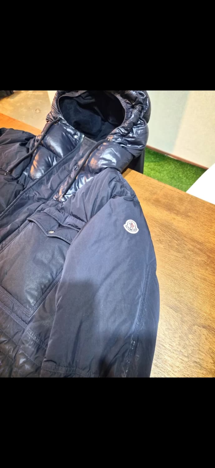 몽클레어 남성 패딩 네이비 xxl 상품이미지4