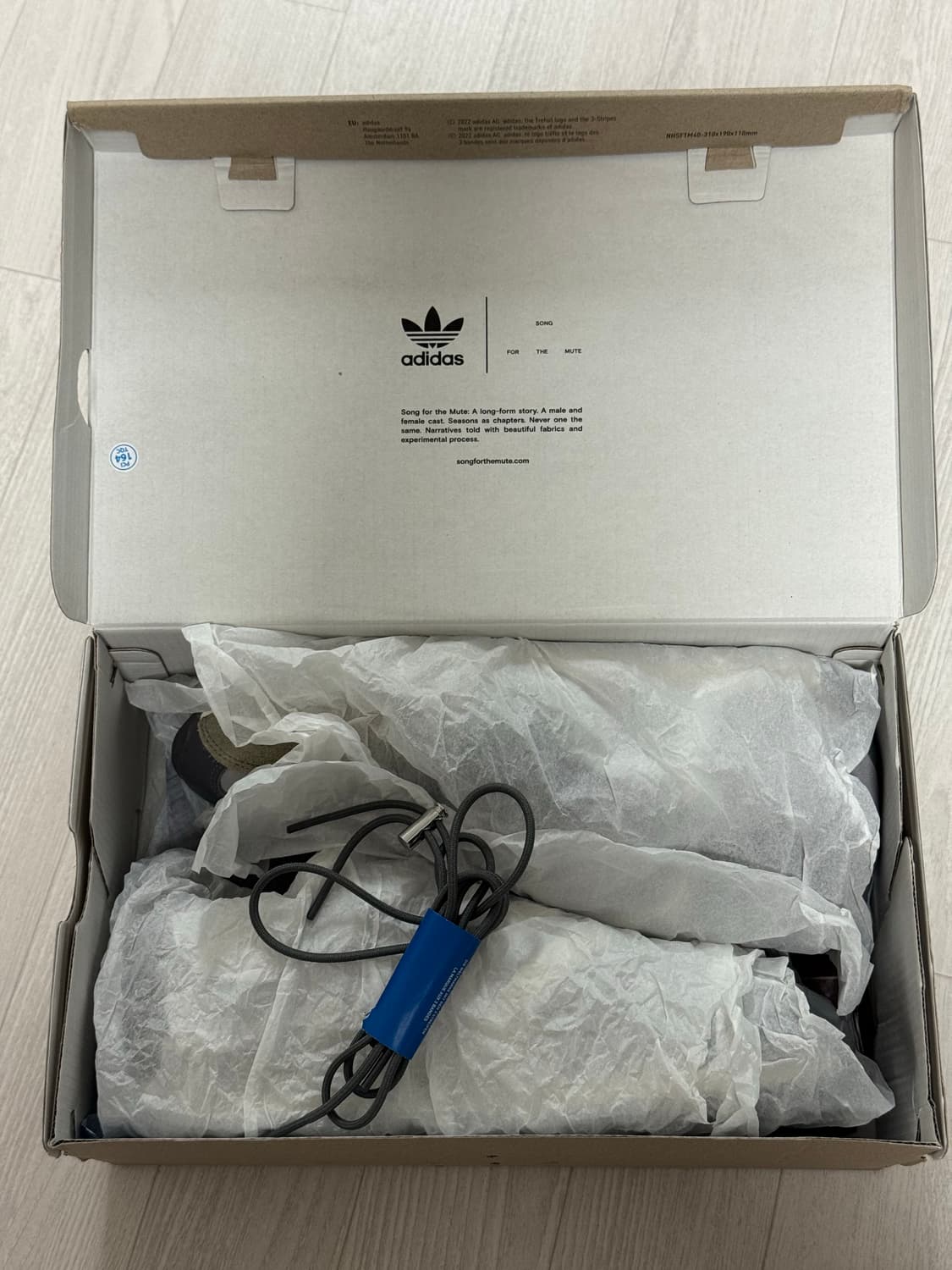 [275 새상품]아디다스 x 송포더뮤트(sftm) 컨트리 OG 그레이 상품이미지4