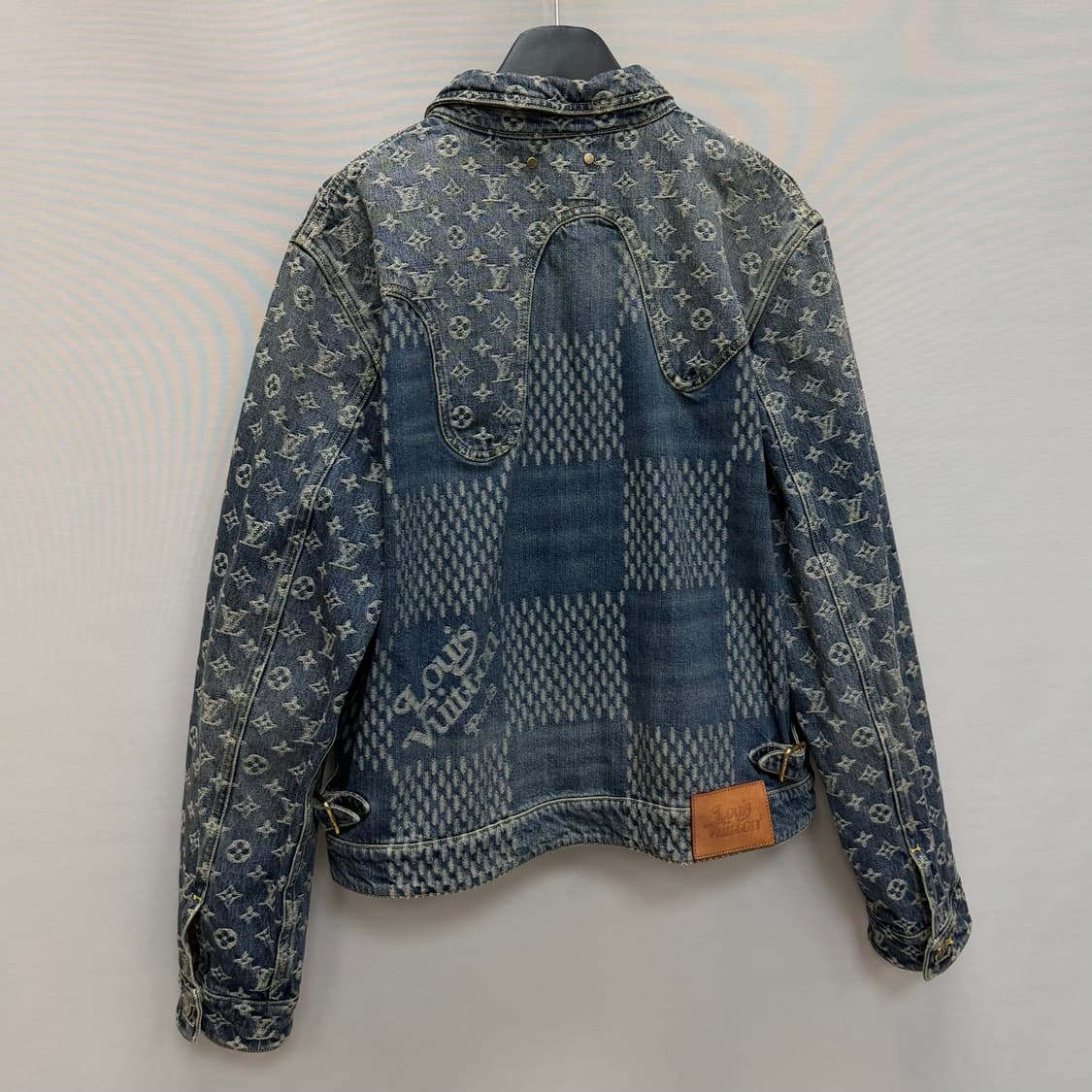 루이비통 니고 모노그램 데님 트러커 자켓 ( 105 ) 상품이미지6