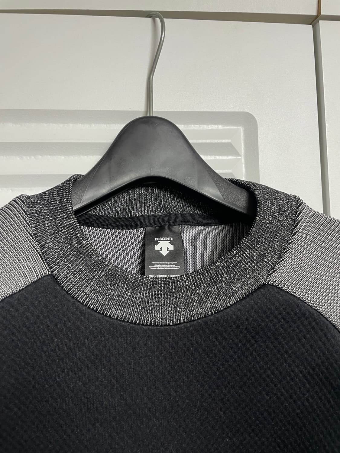 데상트 맨투맨 티셔츠 상품이미지5